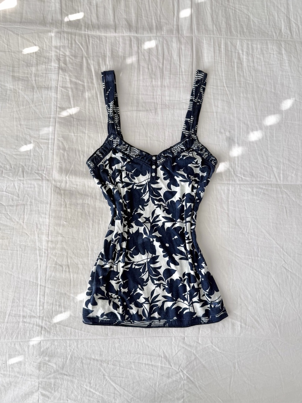 Y2K Abercrombie & Fitch Navy White Tropical Floral Print Babydoll Cami Size M